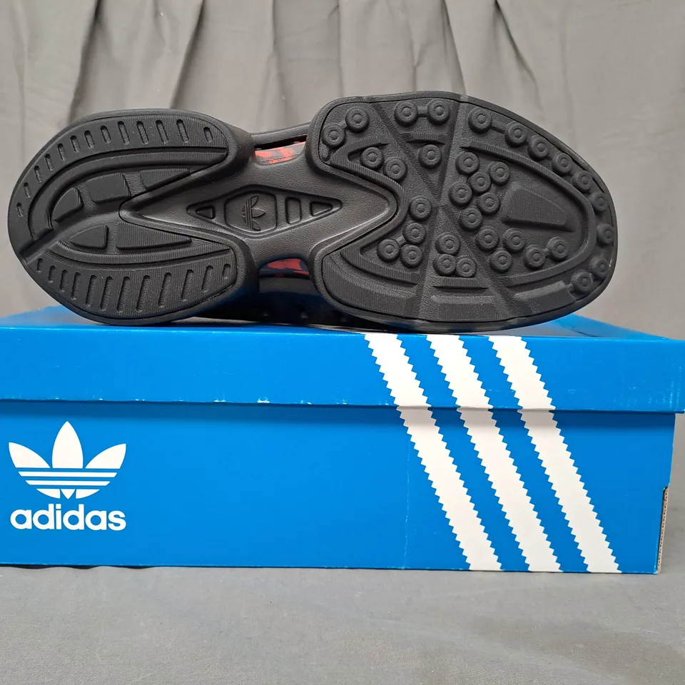 BOXED PAIR OF ADIDAS ADIFOM CLIMACOOL SHOES IN BLACK/BLUE UK SIZE 9.5