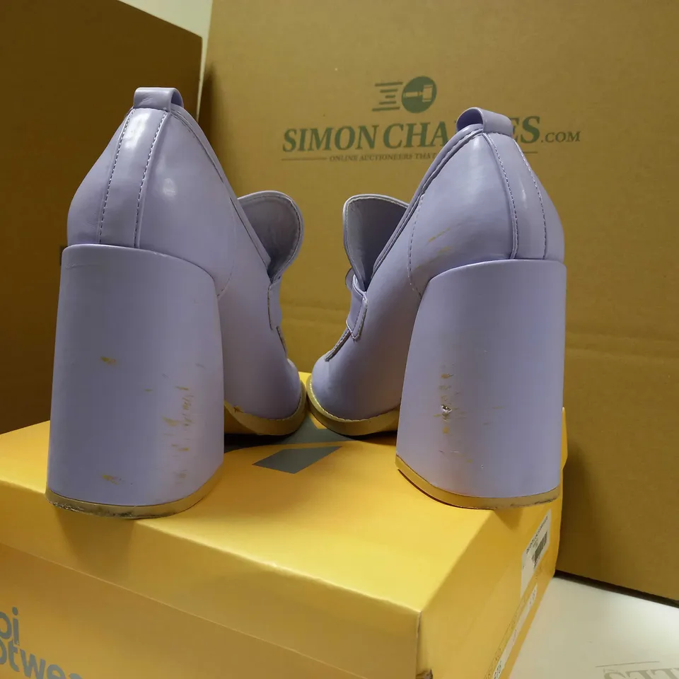 KOI LILAC PLATFORM HEELED HEART DETAILED VEGAIN SHOES - SIZE 5