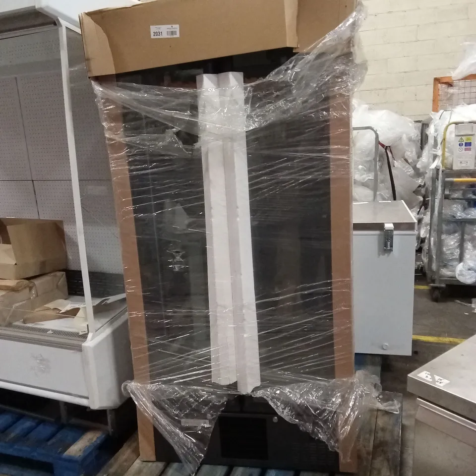 BRAND NEW WRAPPED GAMKO MAXIGLASS MG3/500G 468 LTR UPRIGHT DOUBLE HINGED GLASS DOOR BLACK BACK BAR BOTTLE COOLER