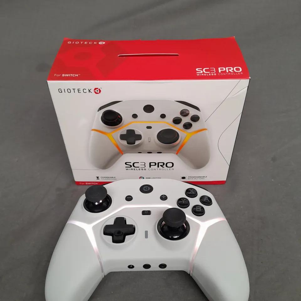 GIOTECK SC3 WIRELESS PRO CONTROLLER