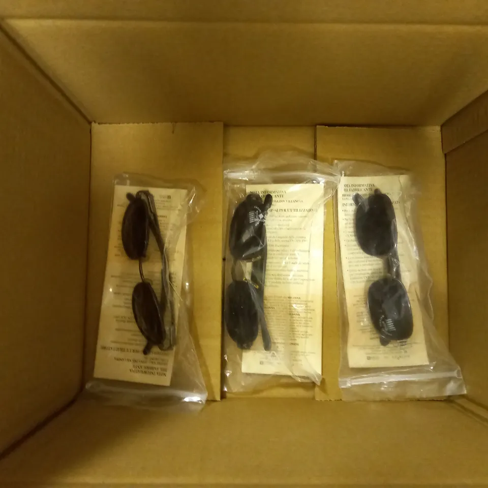 BOX OF APPROX 6 PAIRS OF ASSORTED SUNGLASSES TO INCLUDE VOGART 3573, VOGART 2684I, VOGART 3564. 
