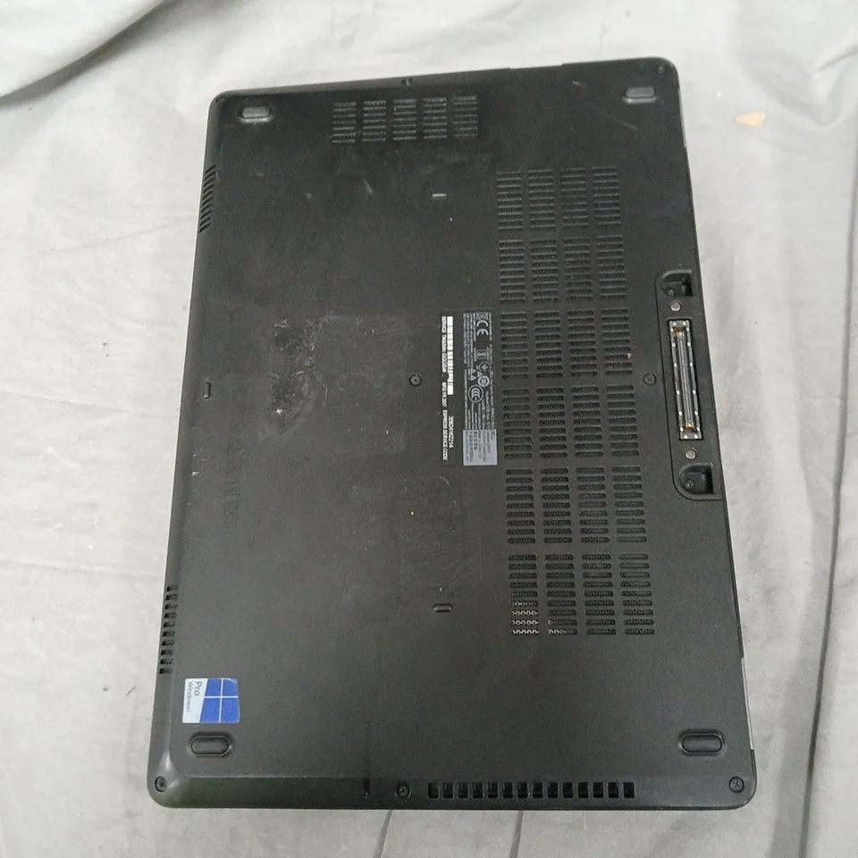 DELL LATITUDE E5470 LAPTOP – I5-6200U, 8GB RAM, 128GB SSD, 14" DISPLAY. DOES NOT POWER ON