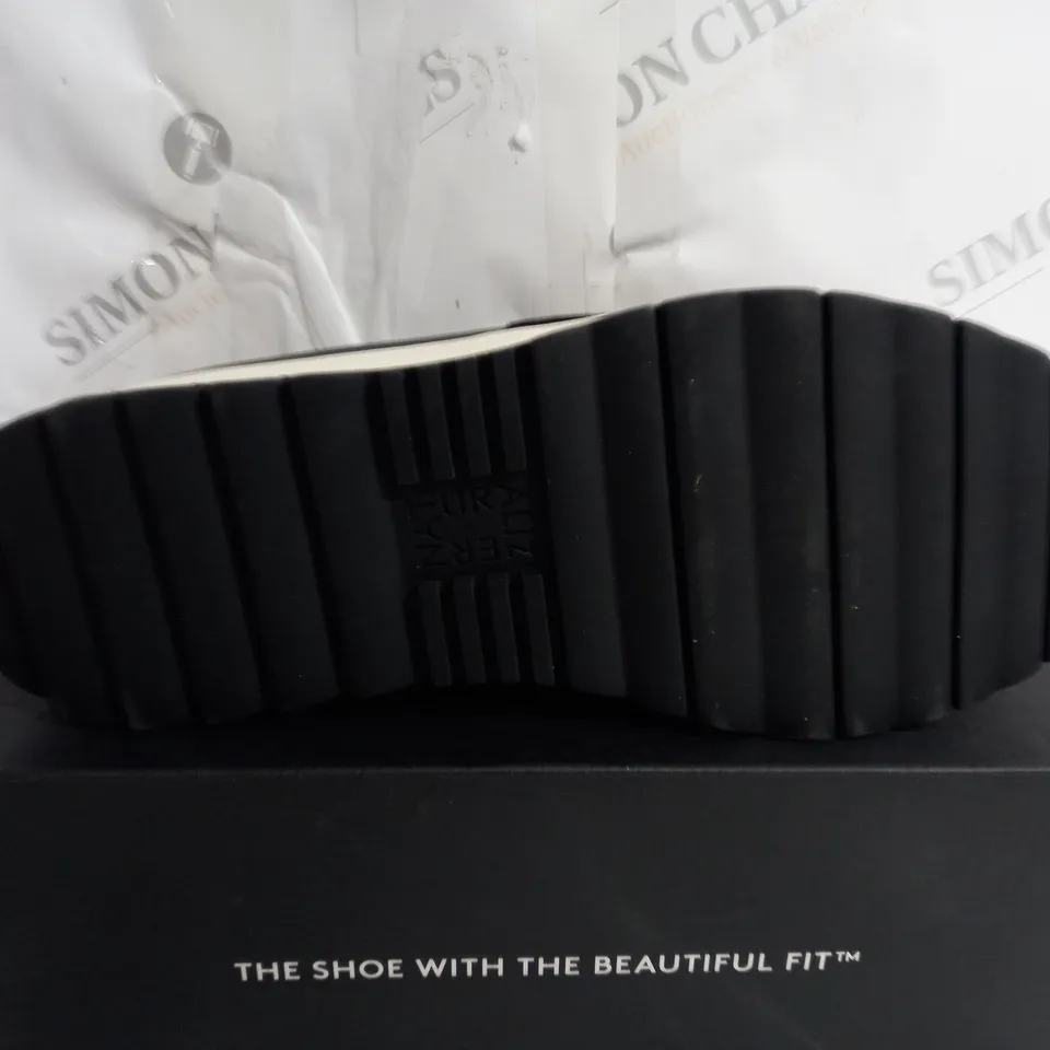 BOXED NATURALIZAER SLIP ON PLATFORM TRAINERS - SIZE 6