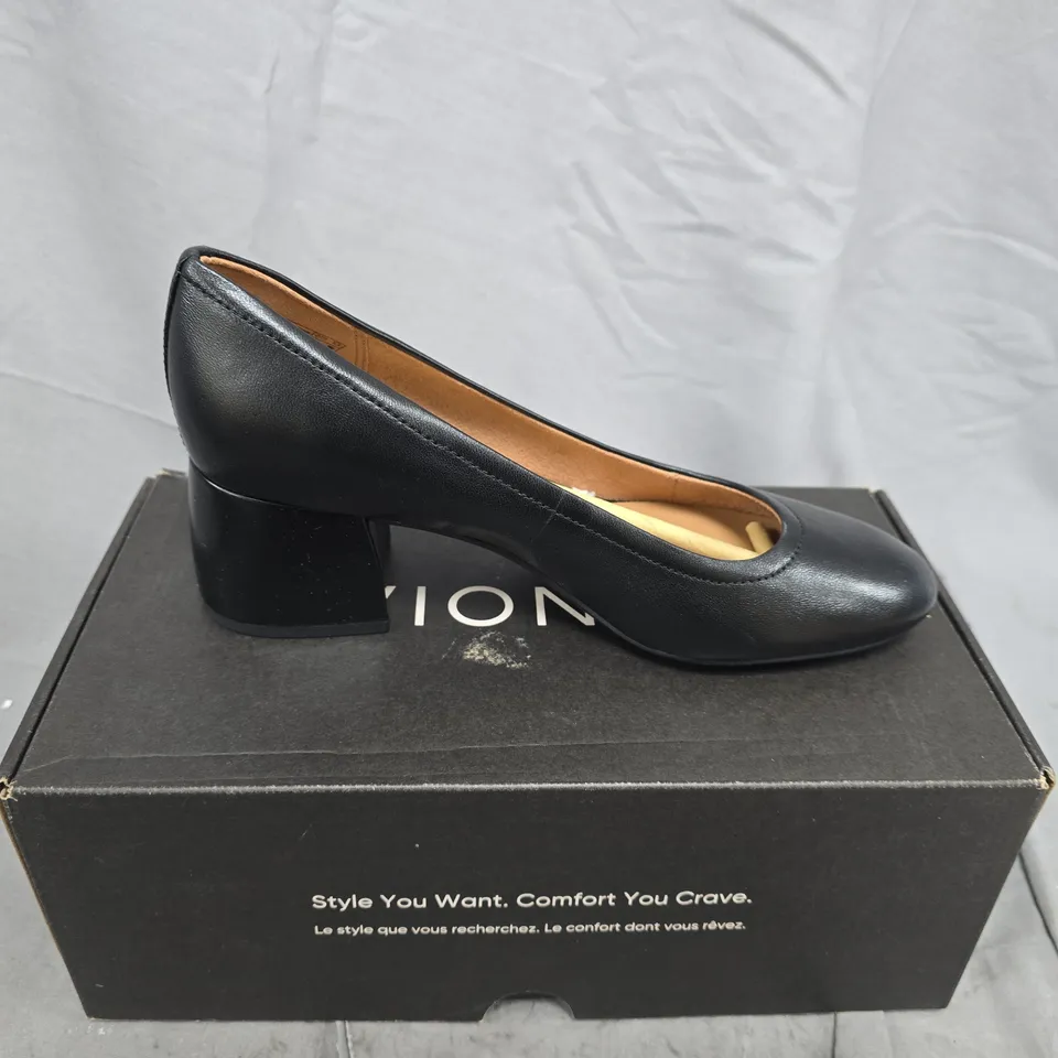 VIONIC WOMEN'S BLACK LEATHER PUMP WITH BLOCK HEEL SIZE 6