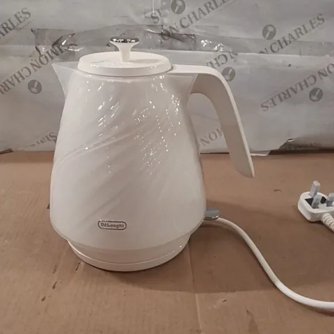 BOXED DELONGHI BALLERINA SETA KETTLE CREAM - KBDS3001.CR