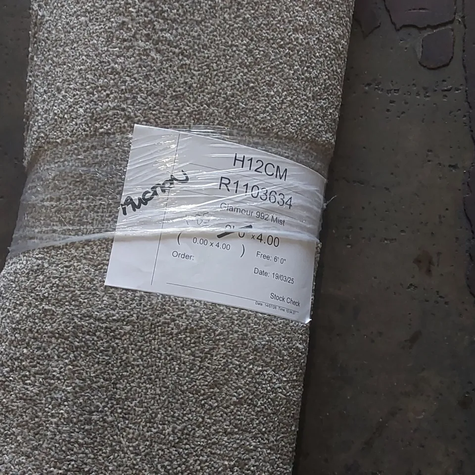 ROLL OF QUALITY GLAMOUR MIST CARPET - APPROXIMATELY 1.85 x 4m
