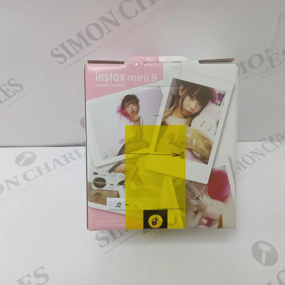 BRAND NEW BOXED FUJIFILM INSTAX MINI 9 INSTANT CAMERA IN PINK
