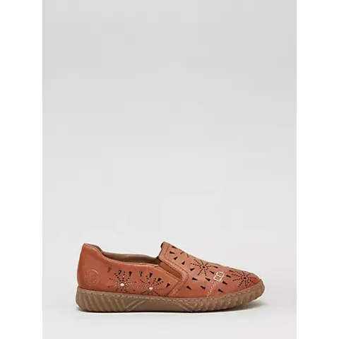 RIEKER PERFORATED SLIP ON SHOE- TAN SIZE 6