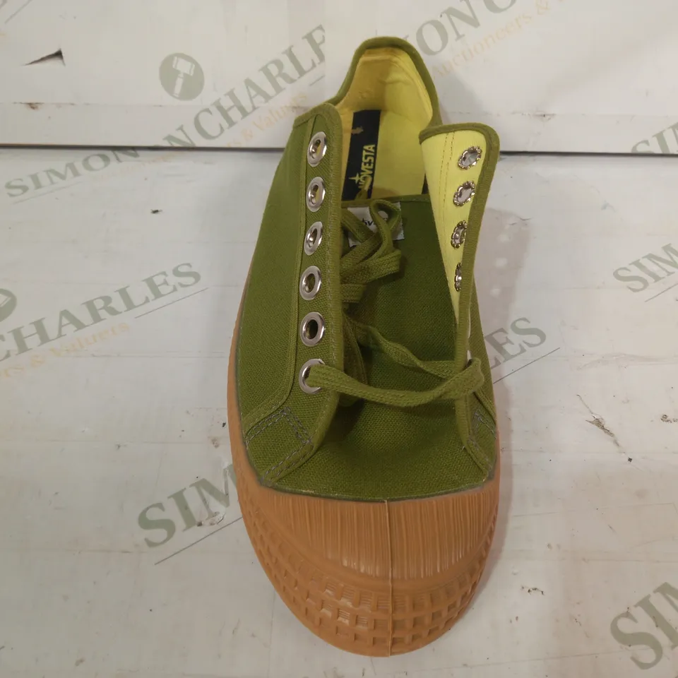 BOXED PAIR OF NOVESTA SHOES IN GREEN EU SIZE 41