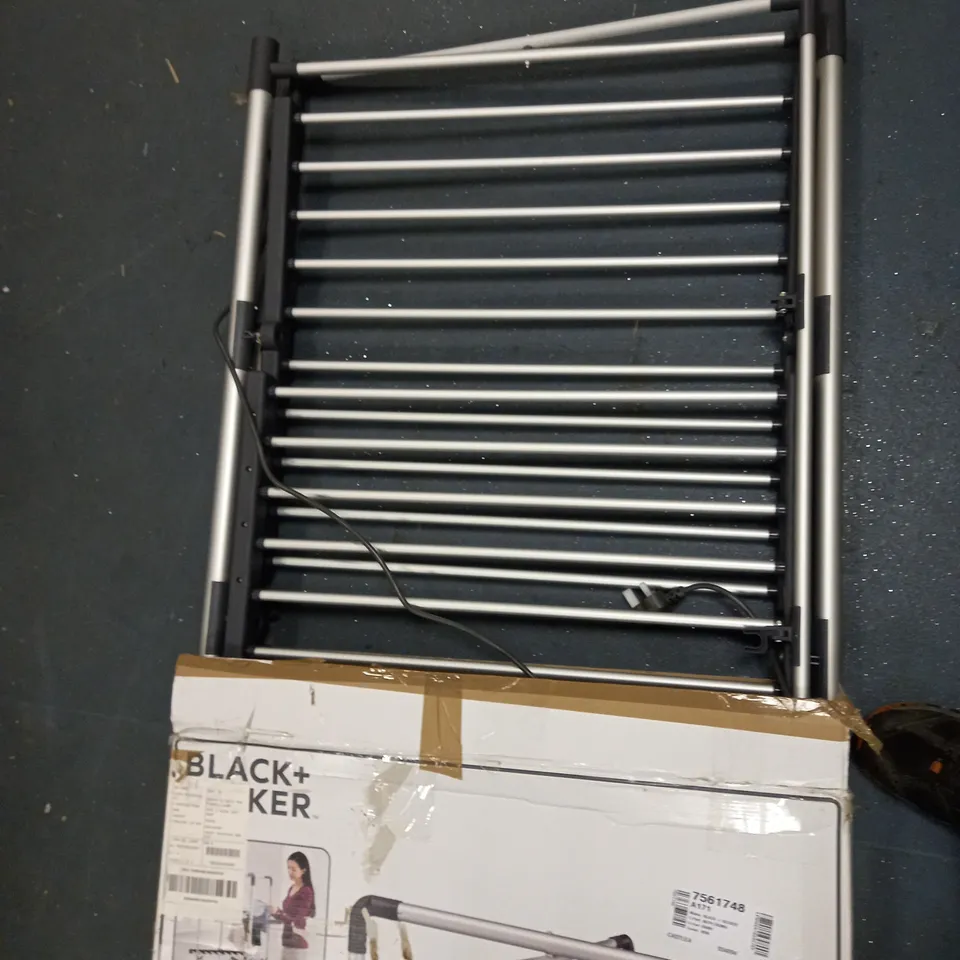 BLACK AND DECKER 3 TIER HEATED AIRER 300W 