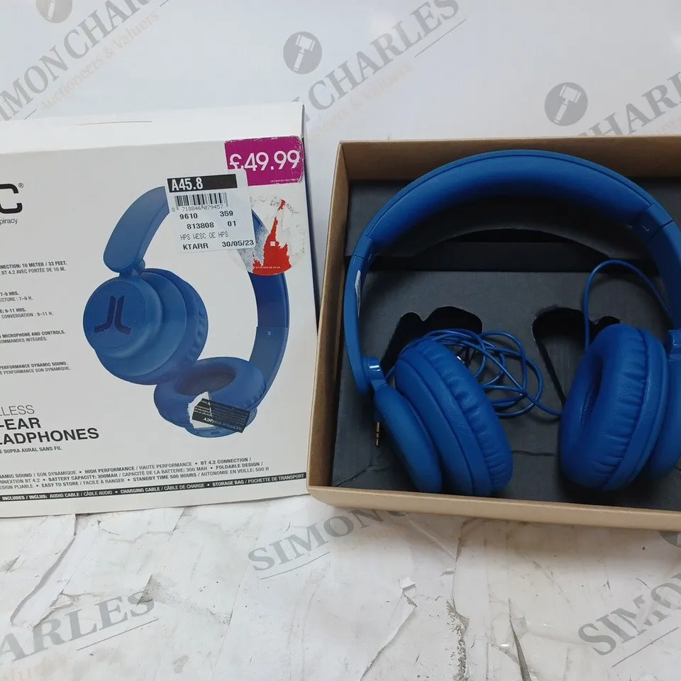 BOXED WEZC WIRELESS ON EAR HEADPHONES