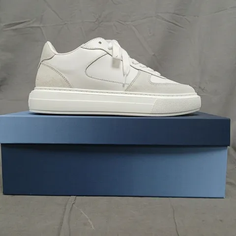 BOXED PAIR OF CLEENS COURT TRAINERS IN WHITE NAPPA SIZE UK 7