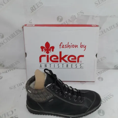BOXED PAIR OF RIEKER LACE UP BOOTS IN BLACK SIZE 6.5