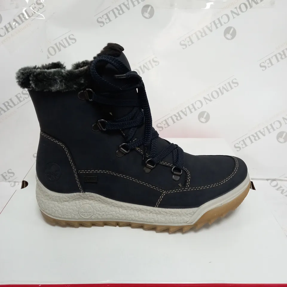 BOXED PAIR OF RIEKER WATER RESISTANT WARM HIKING BOOTS, NAVY - SIZE 5