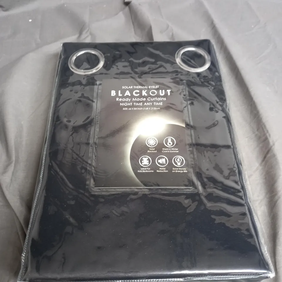 BAGGED BLACKOUT READY MADE CURTAINS SIZE 168 X 213