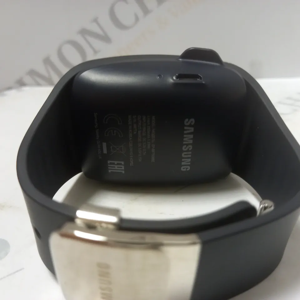 SAMSUNG GEAR S SMARTWATCH