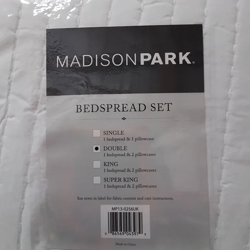 BAGGED MADISON PARK DOUBLE BED SPREAD -WHITE-