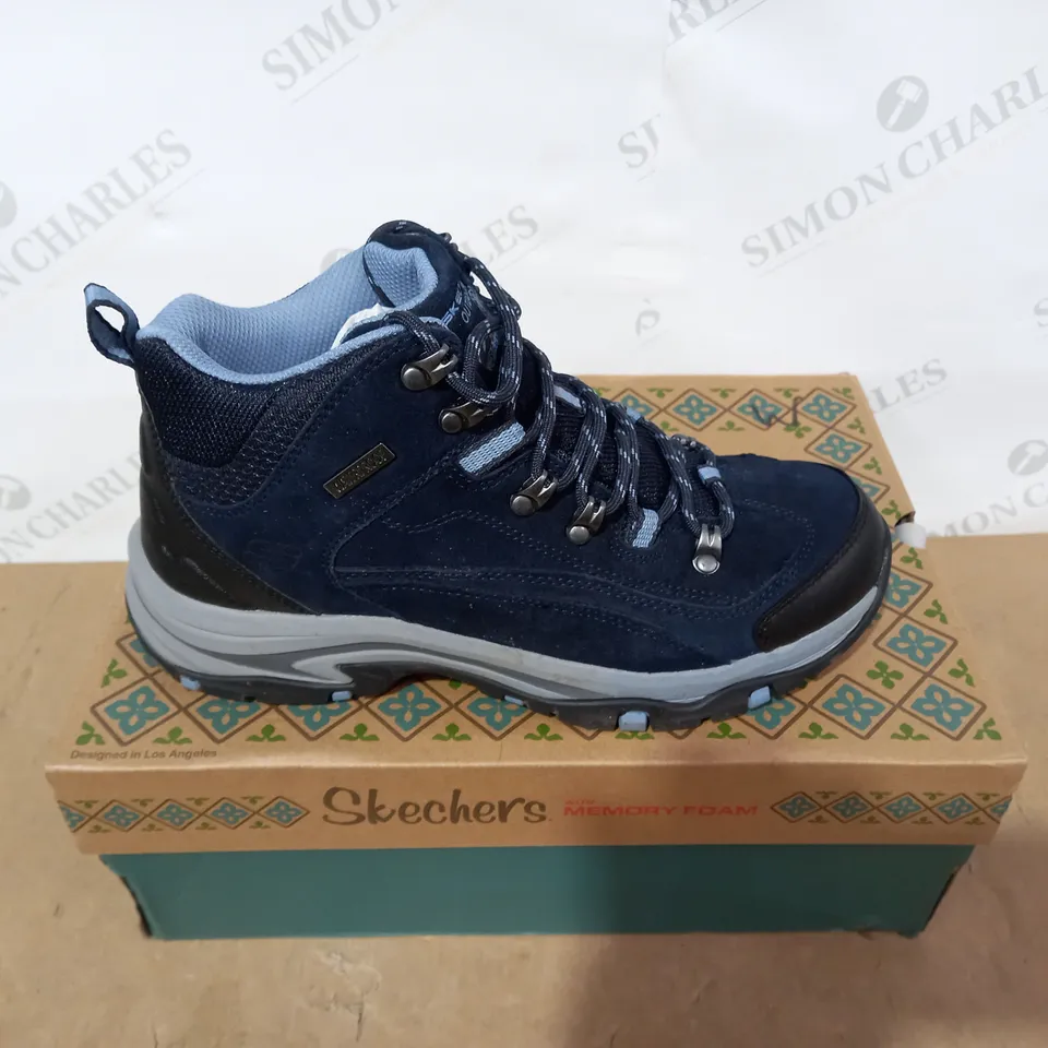 BOXED PAIR OF SKECHERS NAVY BOOTS - SIZE 6