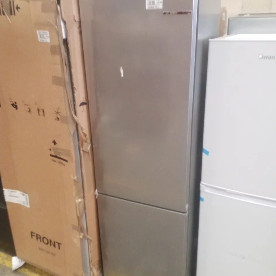 BOSH 60CM WIDE SILVER 70/30 FRIDGE FREEZER