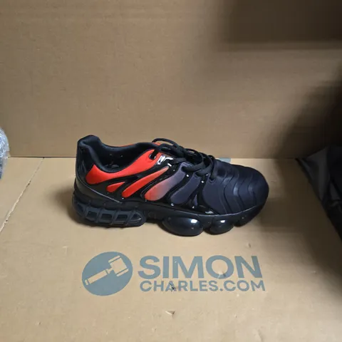 ARISICS MEN'S RUNNING SHOES – BLACK & RED ACCENTS UK 6.5