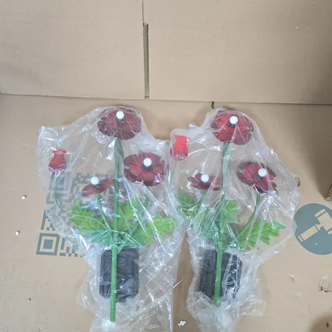 GARDEN STORIES COLOUR SPLASH SET OF 2 POPPY STAKE LIGHTS