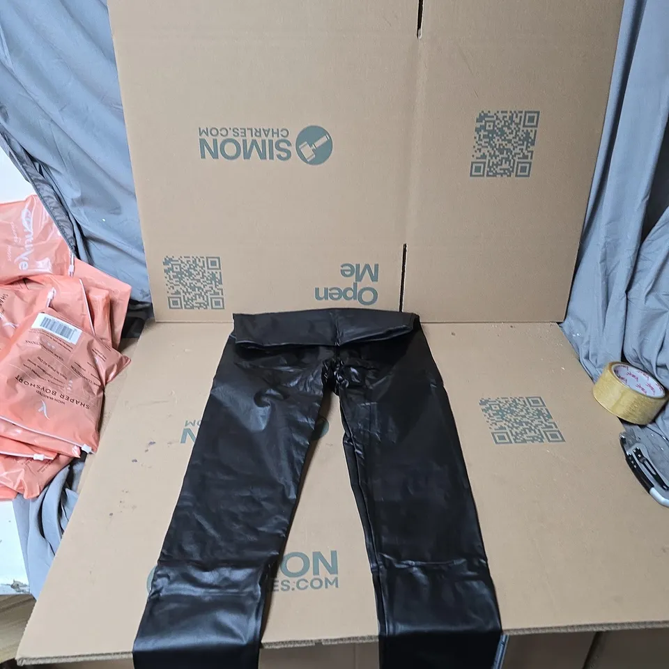 BOX OF APPROXIMATELY 20 ASSORTED CLOTHING ITEMS TO INCLUDE: APRICOT LEATHER LOOK PANTS SIZE S