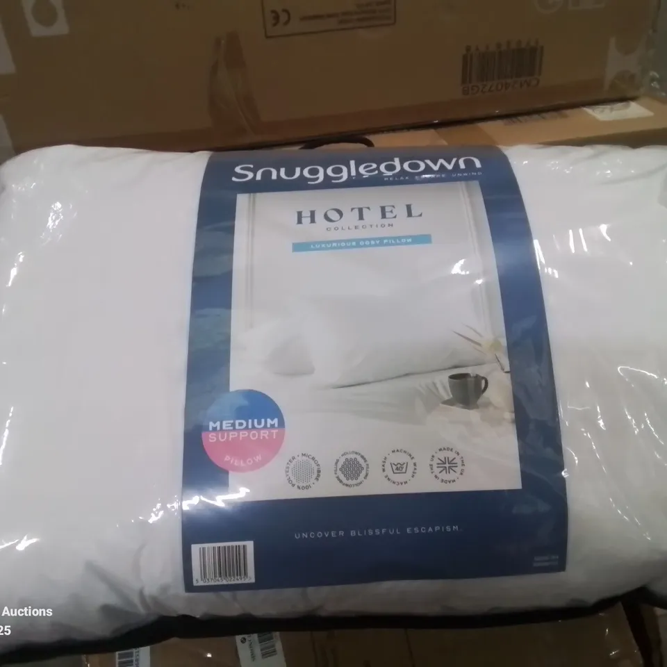 BAGGED SNUGGLEDOWN HOTEL COLLECTION MEDIUM SUPPORT PILLOW