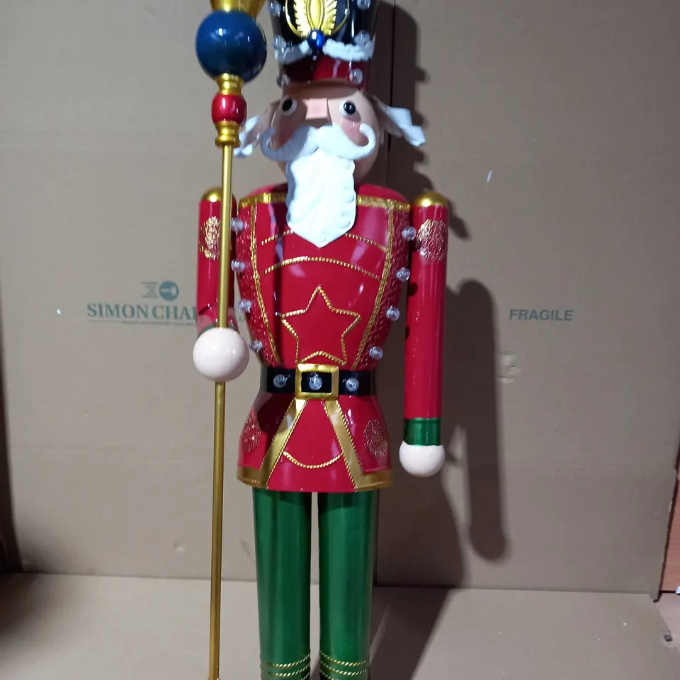 IN-LIT GIANT NUTCRACKER - TRADITIONAL RRP £129.99