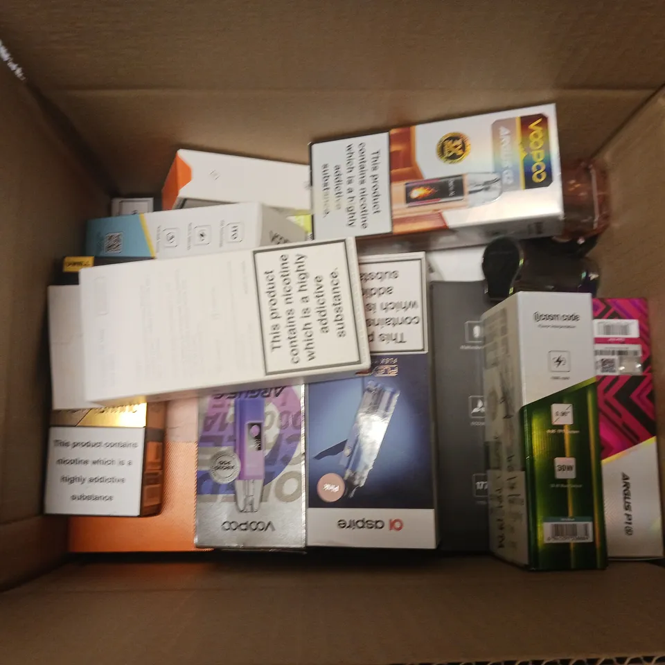 APPROXIMATELY 20 VAPES & E-CIGARETTES TO INCLUDE ASPIRE FLEXUS, VOOPOO ARGUS G2, UWELL CALIBURN, ETC