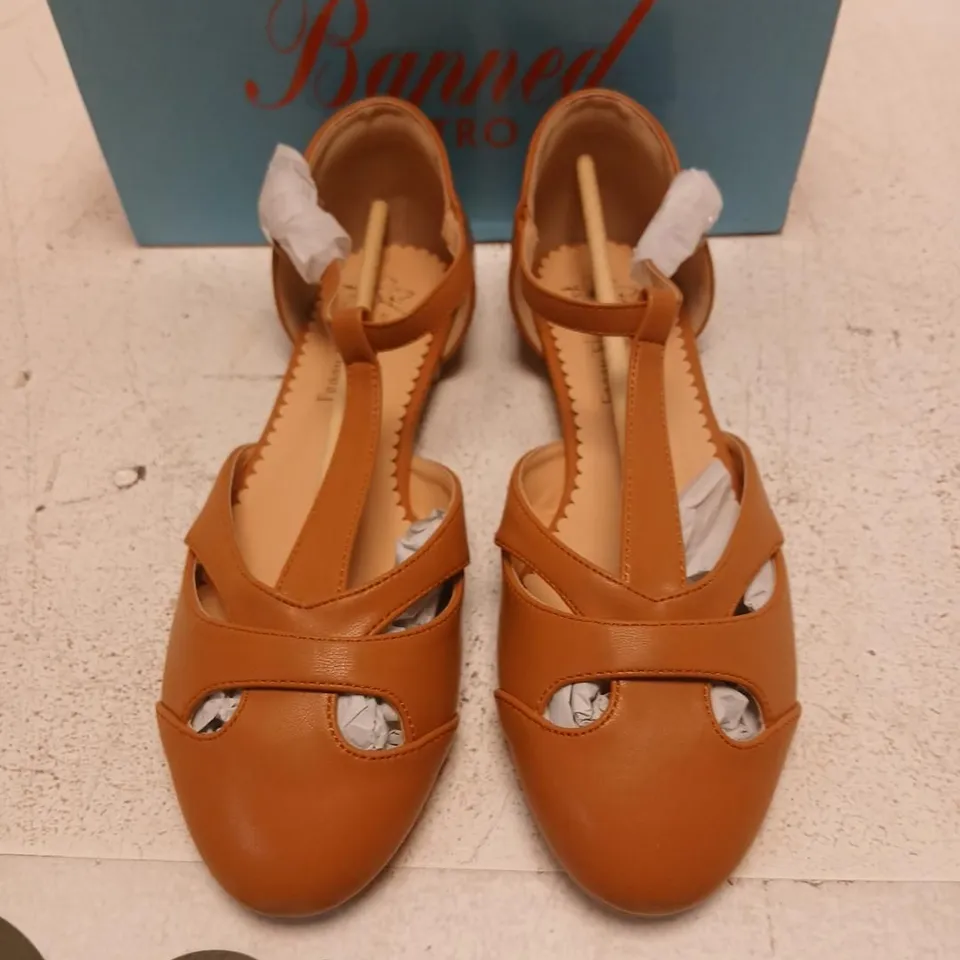 BANNED RETRO TANG SANDALS – TAN, WOMEN'S, EU 40 (UK 7)