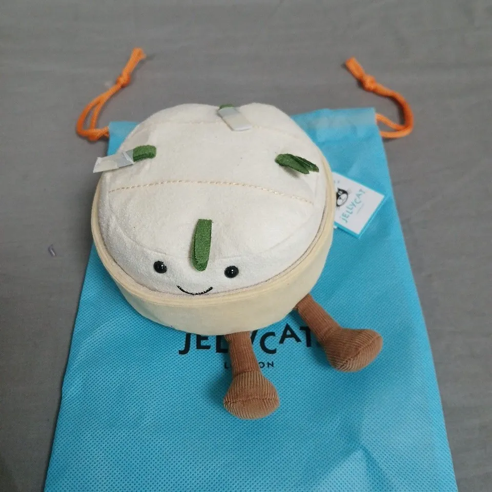 JELLYCAT AMUSEABLES CAMEMBERT CHEESE PLUSH – CREAM