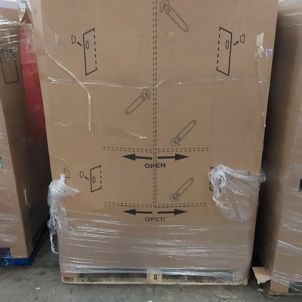 PALLET OF ASSORTED ITEMS INCLUDING: ARTIFICIAL PLANT, FLOOR MAT, COFFEE TABLE, SHELVES 