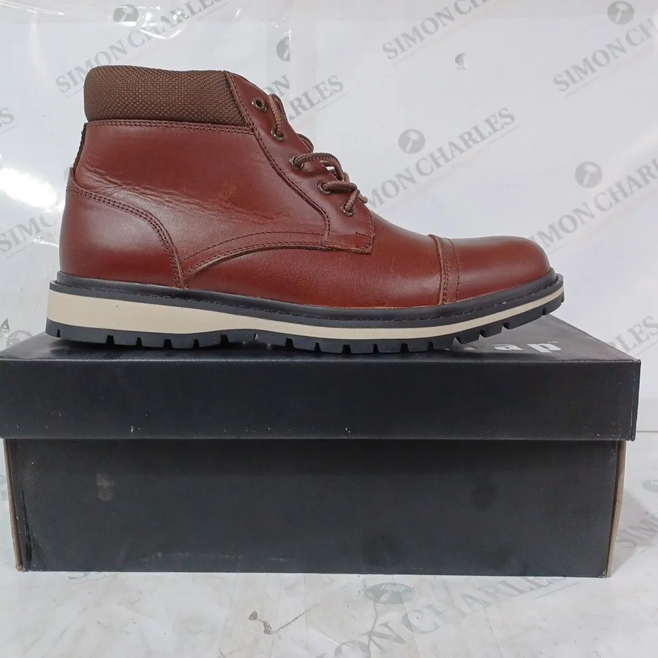 BOXED PAIR OF FIRETRAP AUBIN SHOES IN CAMEL COLOUR UK SIZE 7