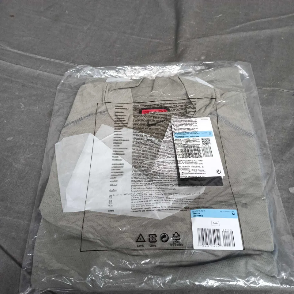 MEN'S NIKE GREY GYM TOP - SIZE M, SEALED PACKAGING