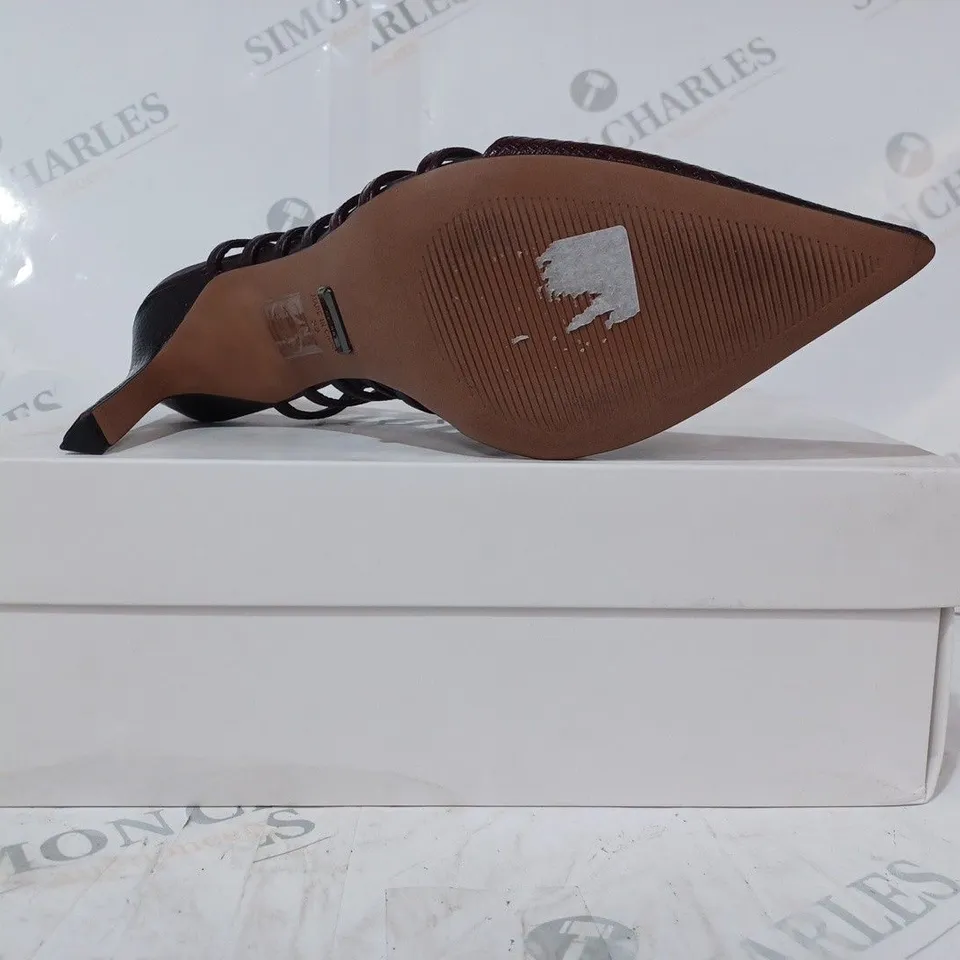 BOXED PAIR OF REISS DAPHNE SLINGBACK HEELS IN POMEGRANATE SIZE 6