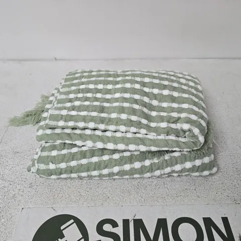 CATHERINE LANSFIELD STAB STITCH THROW IN GREEN/WHITE - 125X150CM