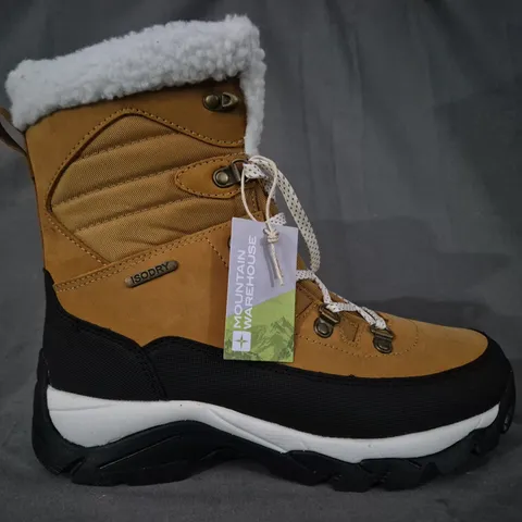 BOXED PAIR OF MOUNTAIN WAREHOUSE WOMEN'S LEATHER WATERPROOF THERMAL SNOWBOOTS IN BROWN UK SIZE 7