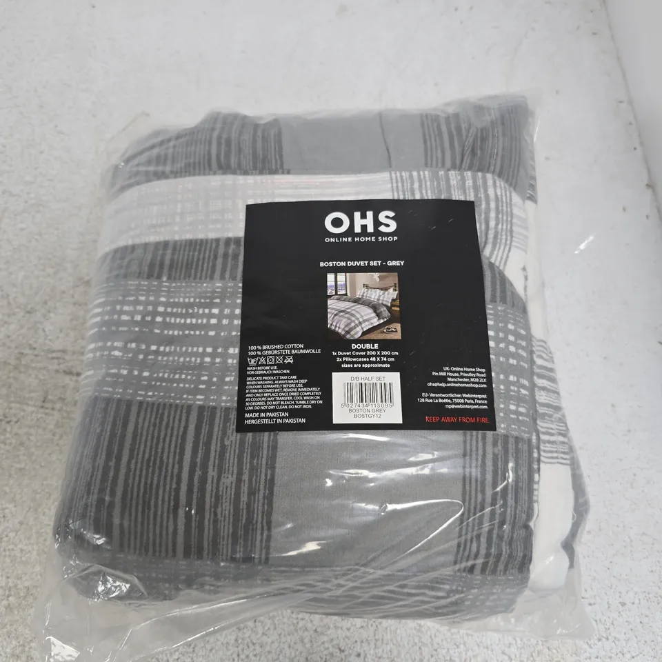 BAGGED OHS BOSTON DUVET SET - GREY, DOUBLE (200 X 200 CM) WITH 2 PILLOWCASES