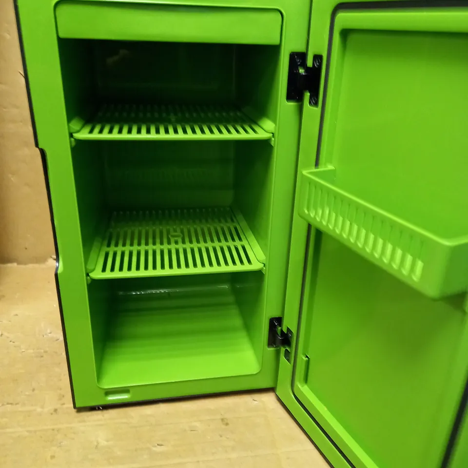 XBOX SERIES X REPLICA MINI FRIDGE THERMOELECTRIC COOLER 1.5:1