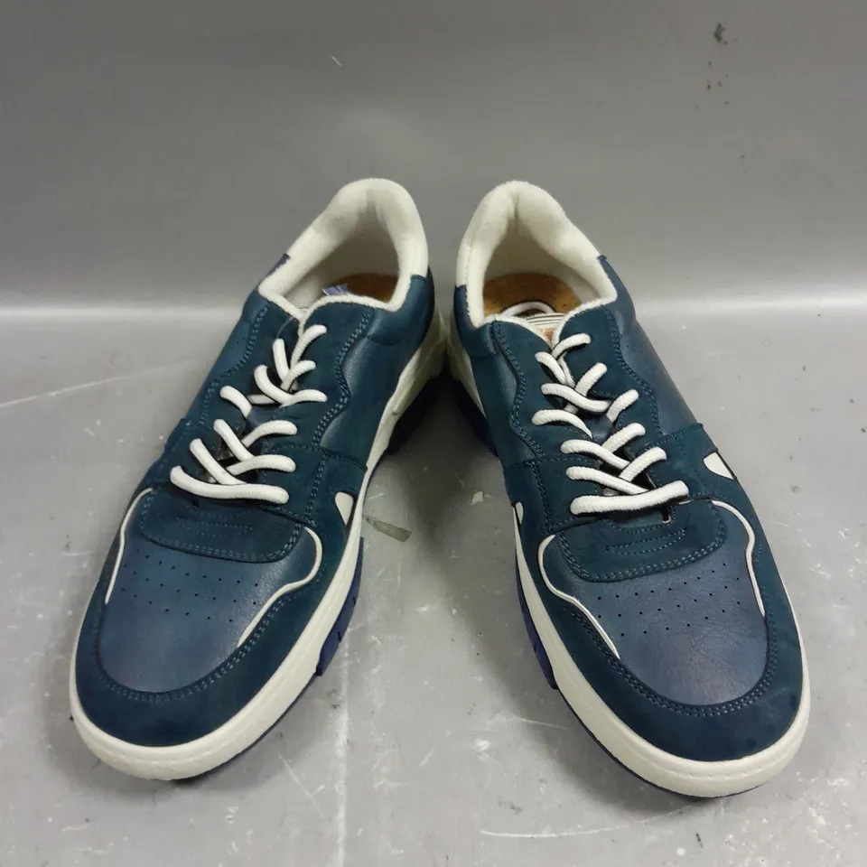 PAIR OF BOTTESINI LACE UP TRAINERS - 8