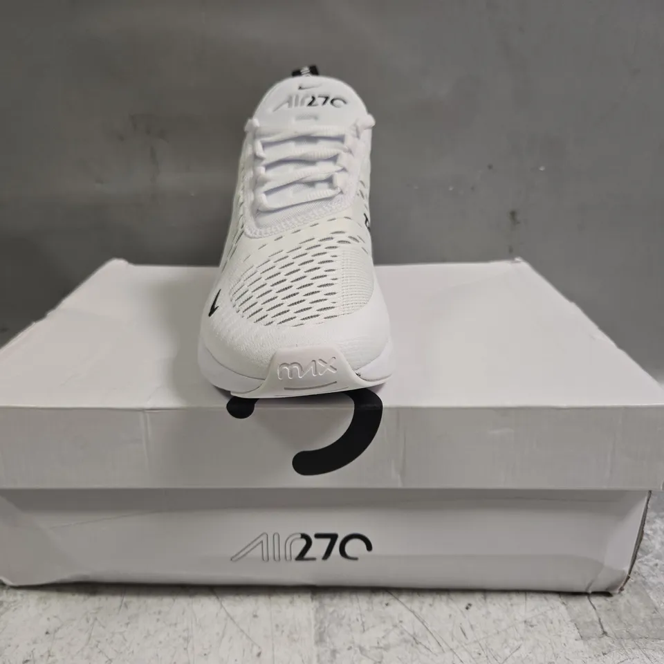 BOXED PAIR OF NIKE AIR MAX 270 SHOES IN WHITE/BLACK SIZE UK 7.5