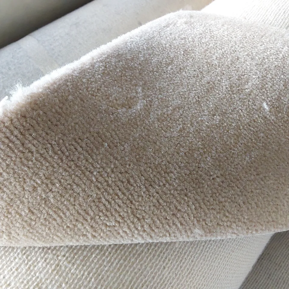 ROLL OF QUALITY BEIGE CARPET APPROXIMATELY 5M × SIZE UNSPECIFIED 
