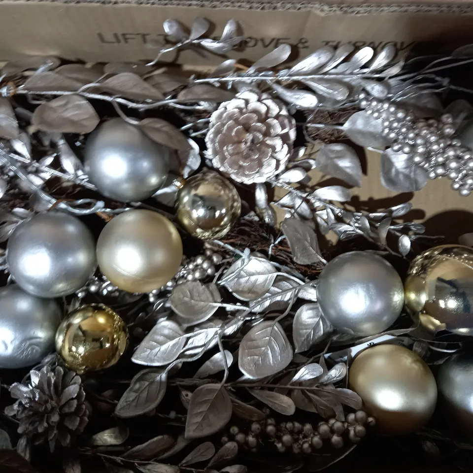 6FT CHAMPAGNE GOLD PRE LIT GARLAND RRP £39.99
