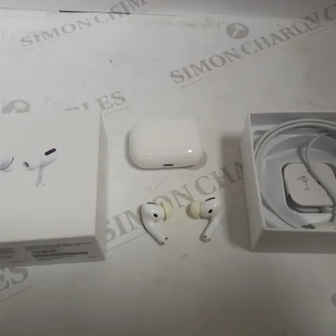 APPLE AIRPODS PRO WITH WIRELESS CHARGING CASE