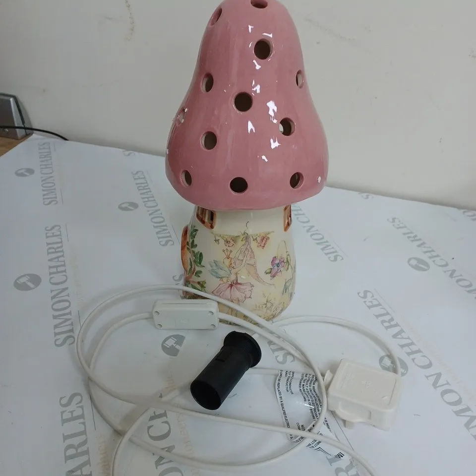 BOXED WHITE ENGLAND GLASS MUSHROOM LIGHT SHADE 