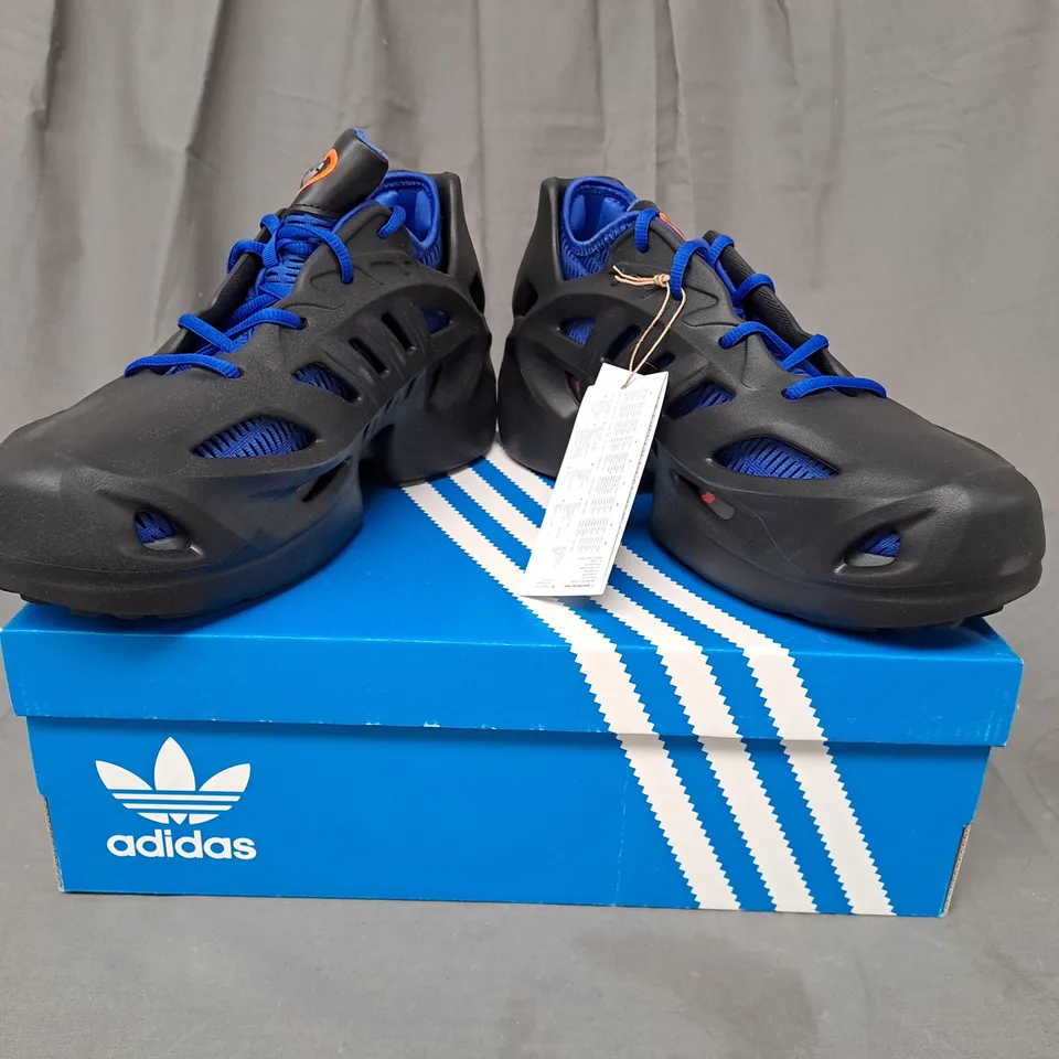 BOXED PAIR OF ADIDAS ADIFOM CLIMACOOL SHOES IN BLACK/BLUE UK SIZE 9.5