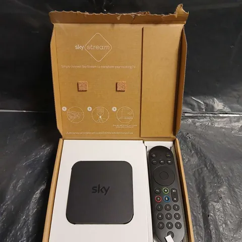 SKY STREAM STREAMING MEDIA PLAYER WITH REMOTE – BOXED