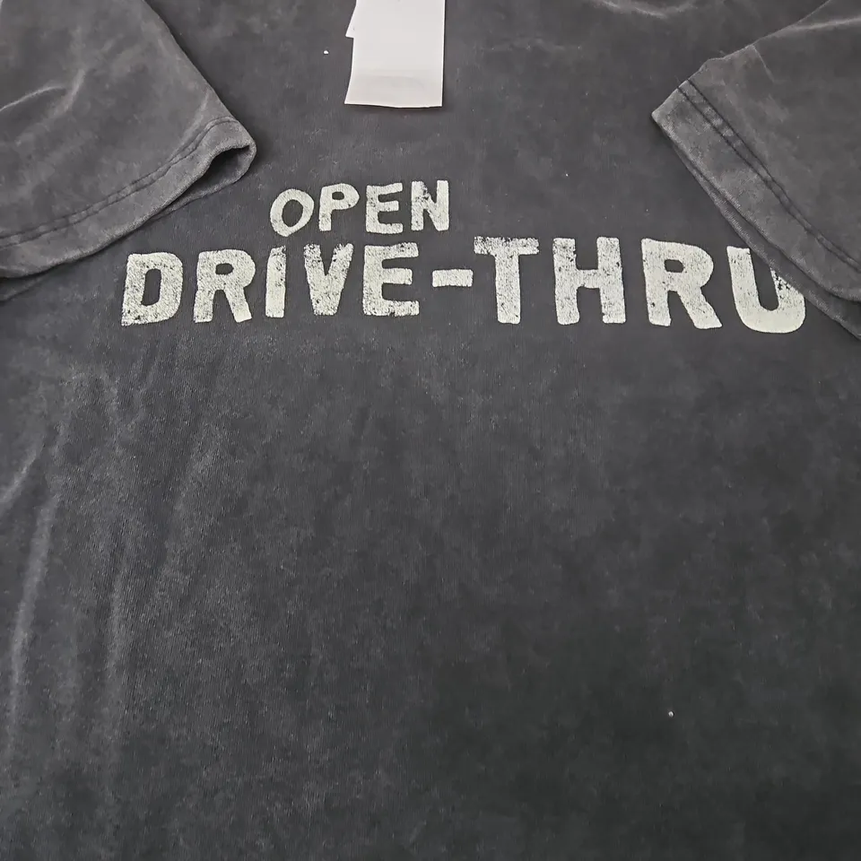 ZARA OPEN DRIVE-THRU CREW NECK T-SHIRT IN DARK GREY SIZE UK XL