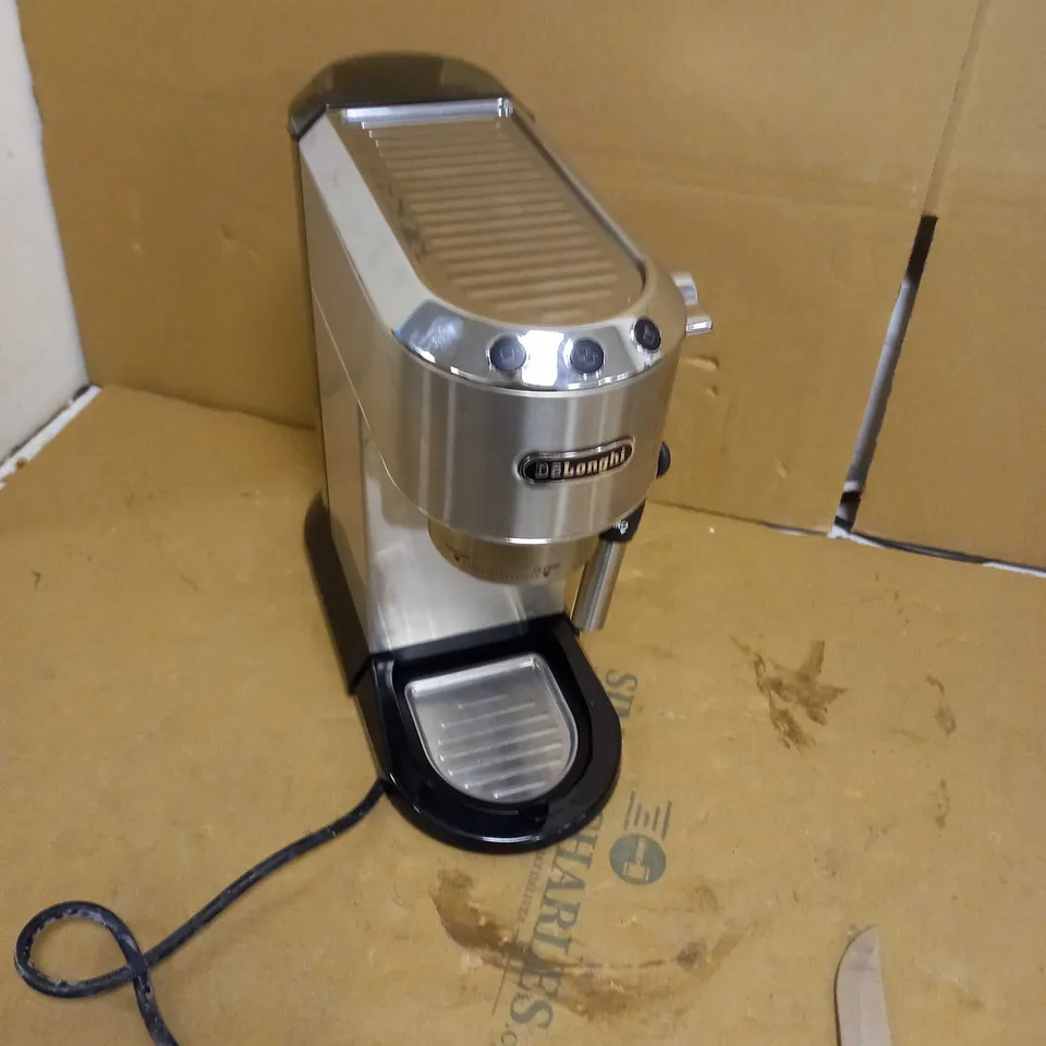 DE'LONGHI DEDICA STYLE TRADITIONAL BARISTA PUMP ESPRESSO MACHINE