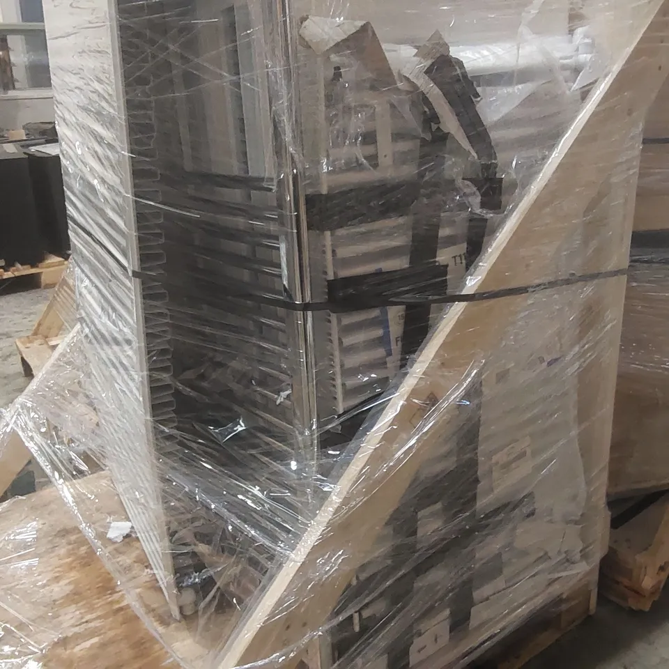 PALLET CONTAINING APPROXIMATELY 12x CONVECTOR MIXED RADIATORS